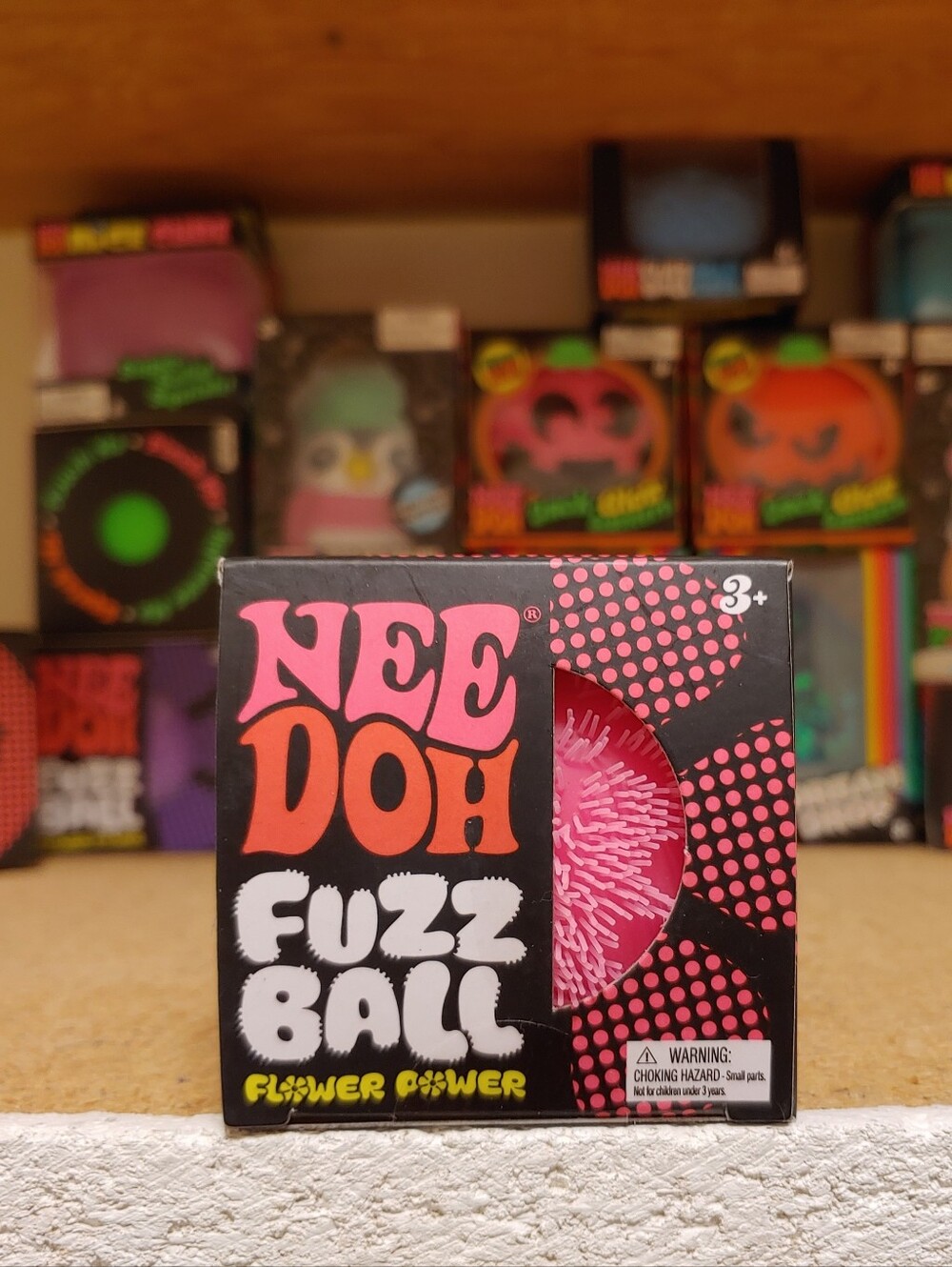 Needoh Fuzz Ball Flower Power pink